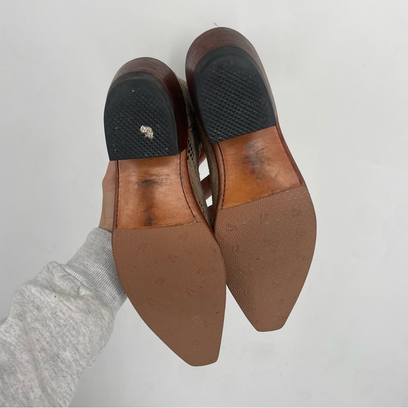 Lucchese Cream Heeled Boots - Picture 9 of 15